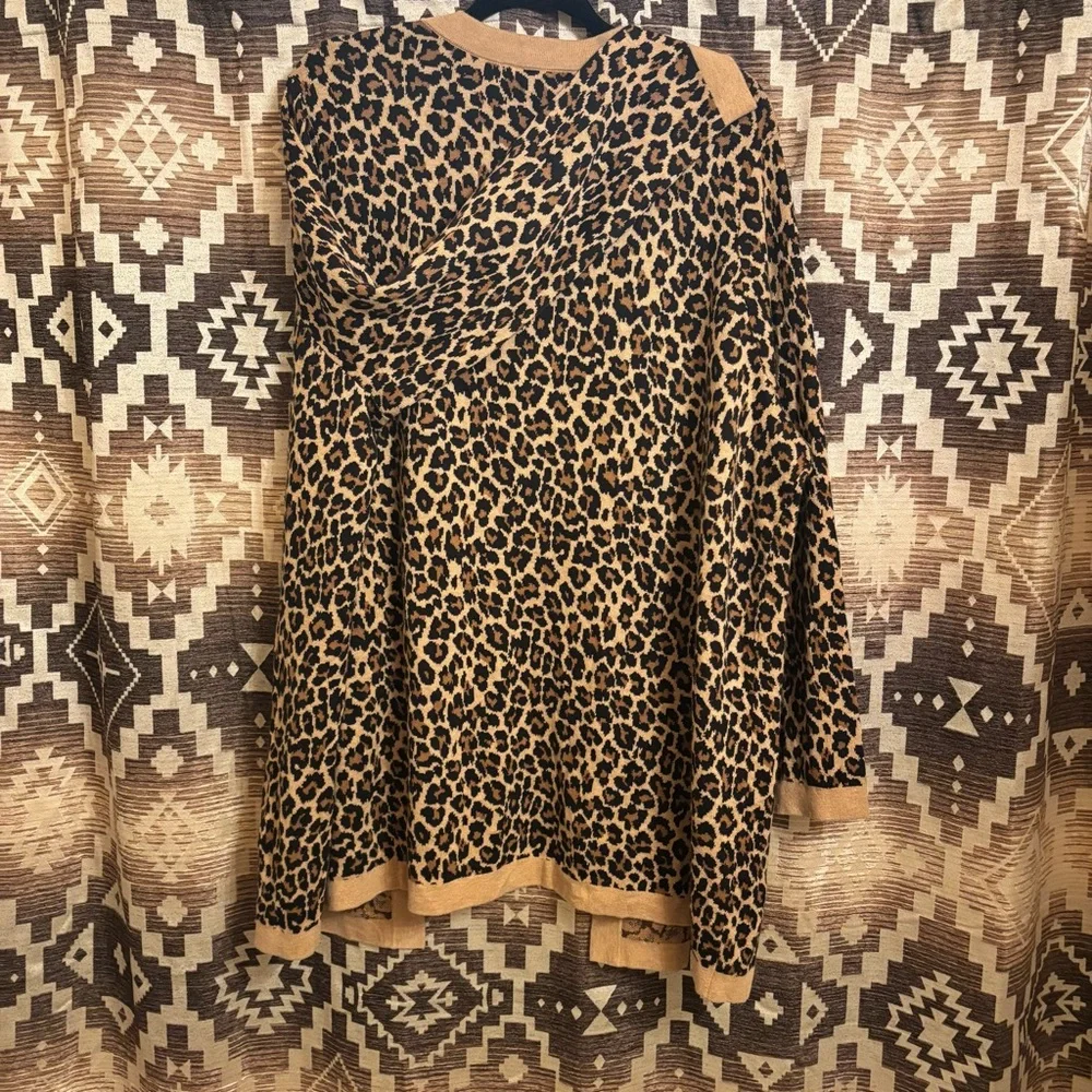 Women’s Cheetah / Leopard Print Lands End Cardigan, Size 1XL, Animal Print - Picture 7 of 7